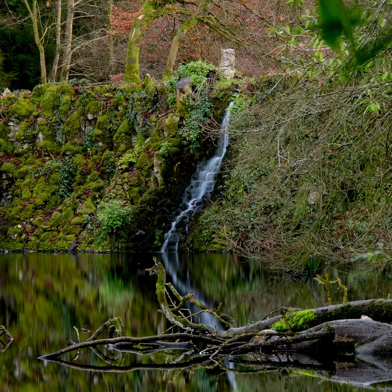 Waterfall at Oakhill Ponds